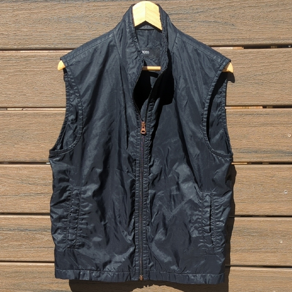 Hugo Boss Golf Black Vest with High Collar - Size Medium In Good Condition